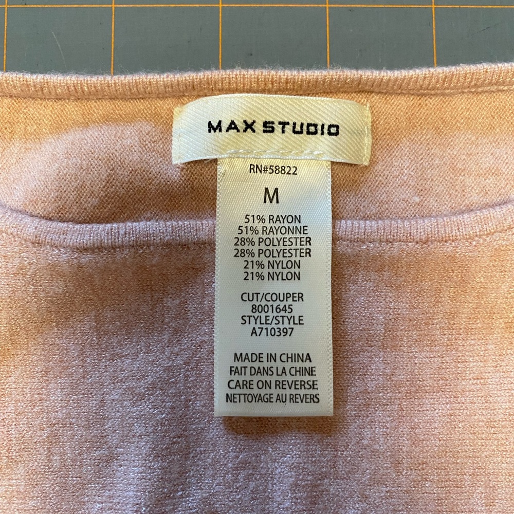 Max Studio soft blouse with adjustable “ruched” sleeves M